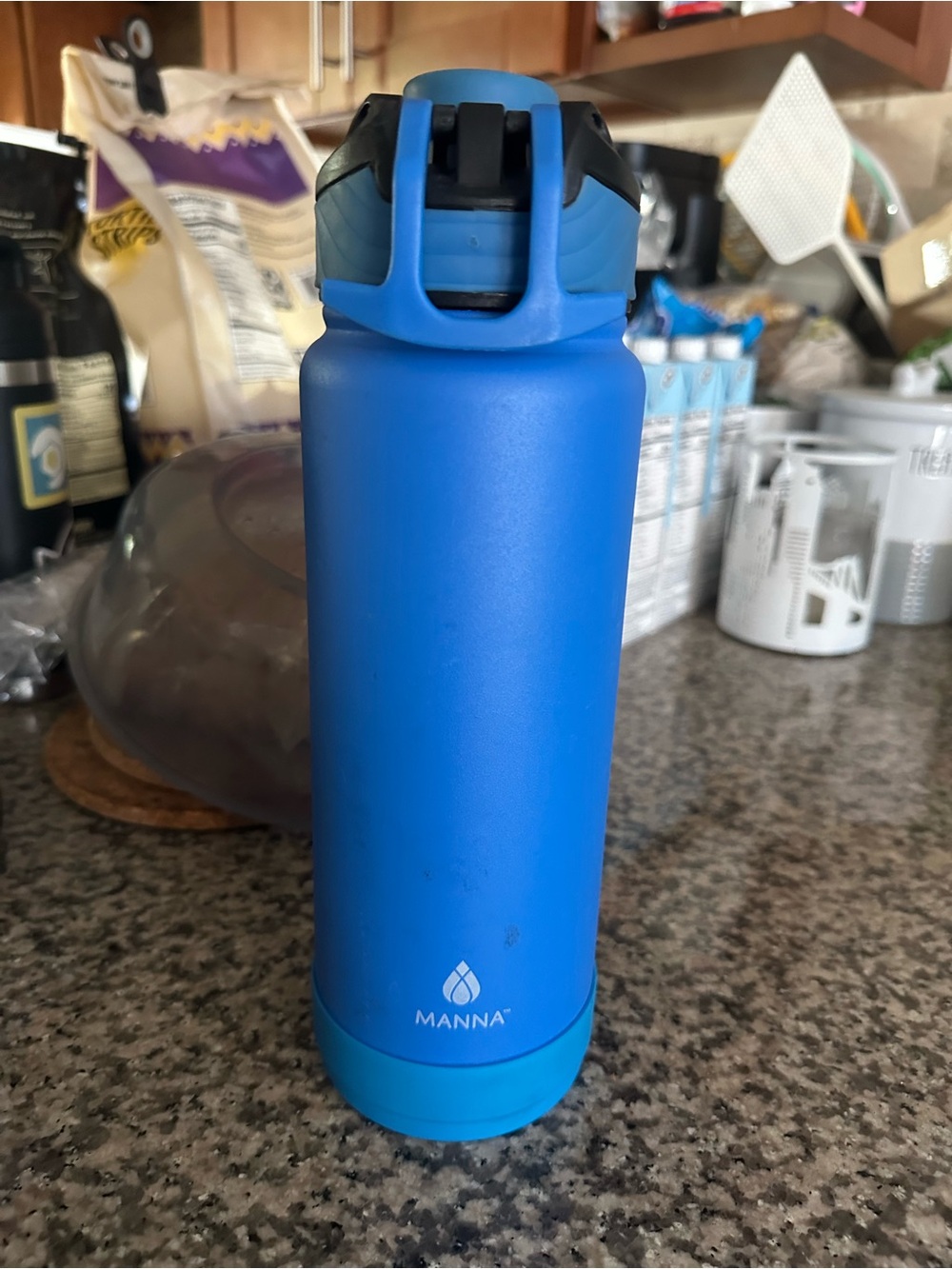 Bundle of 2 Simple Modern and Manna large water bottles